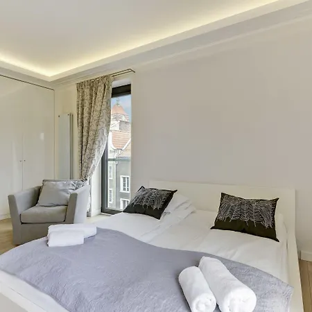 Old Town Swietego Ducha By Renters Gdansk