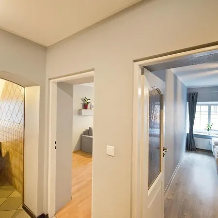 Dom & House - Old Town Swietego Ducha Economy Appartamento *
